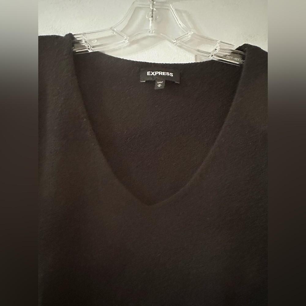 Express Black V-Neck Cropped Knit Fuzzy Sweater. Size medium. - Picture 2 of 7